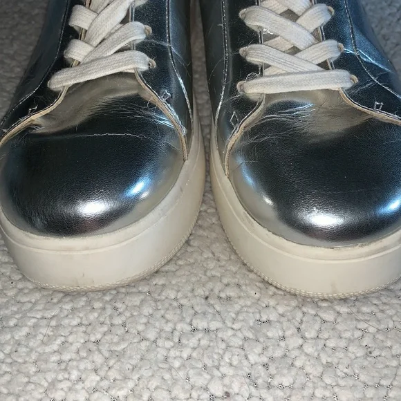 STEVEN by Steve Madden Haris Silver Platform Sneakers — 9 (fits like an 8/8.5) - Picture 8 of 9